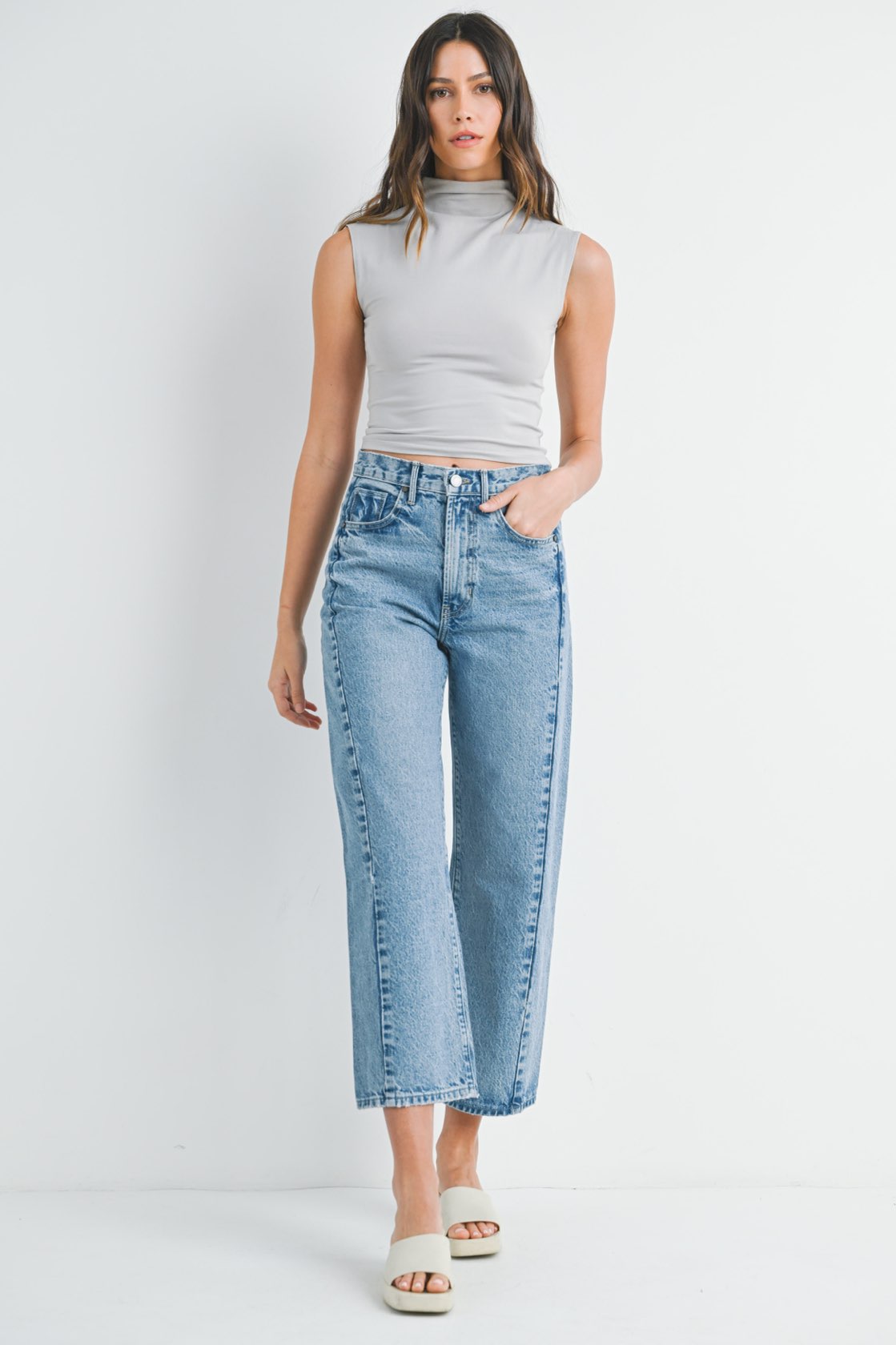 Nicolete Medium Wash Barrel Denim