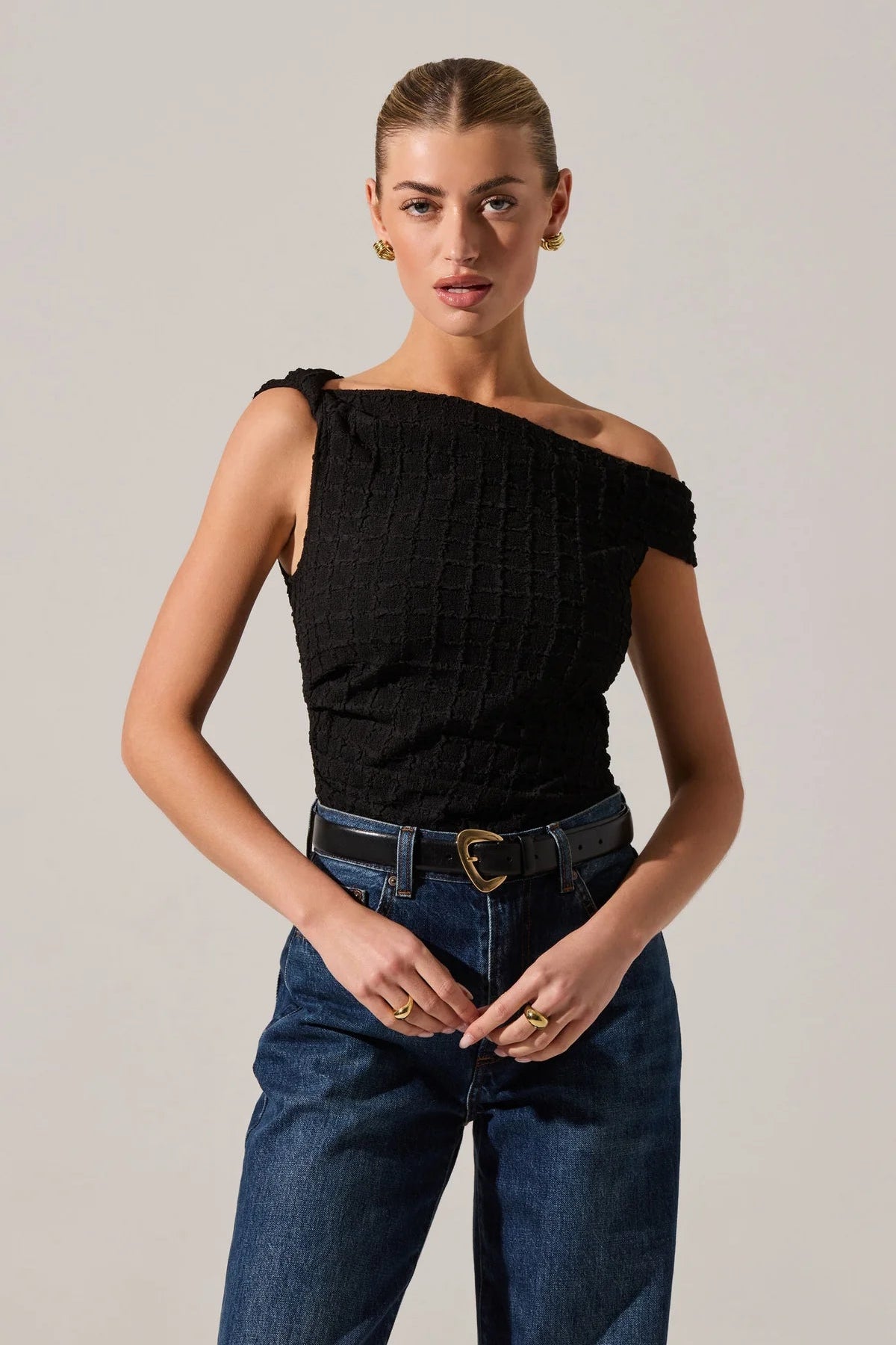 Lindy Black Off The Shoulder Top