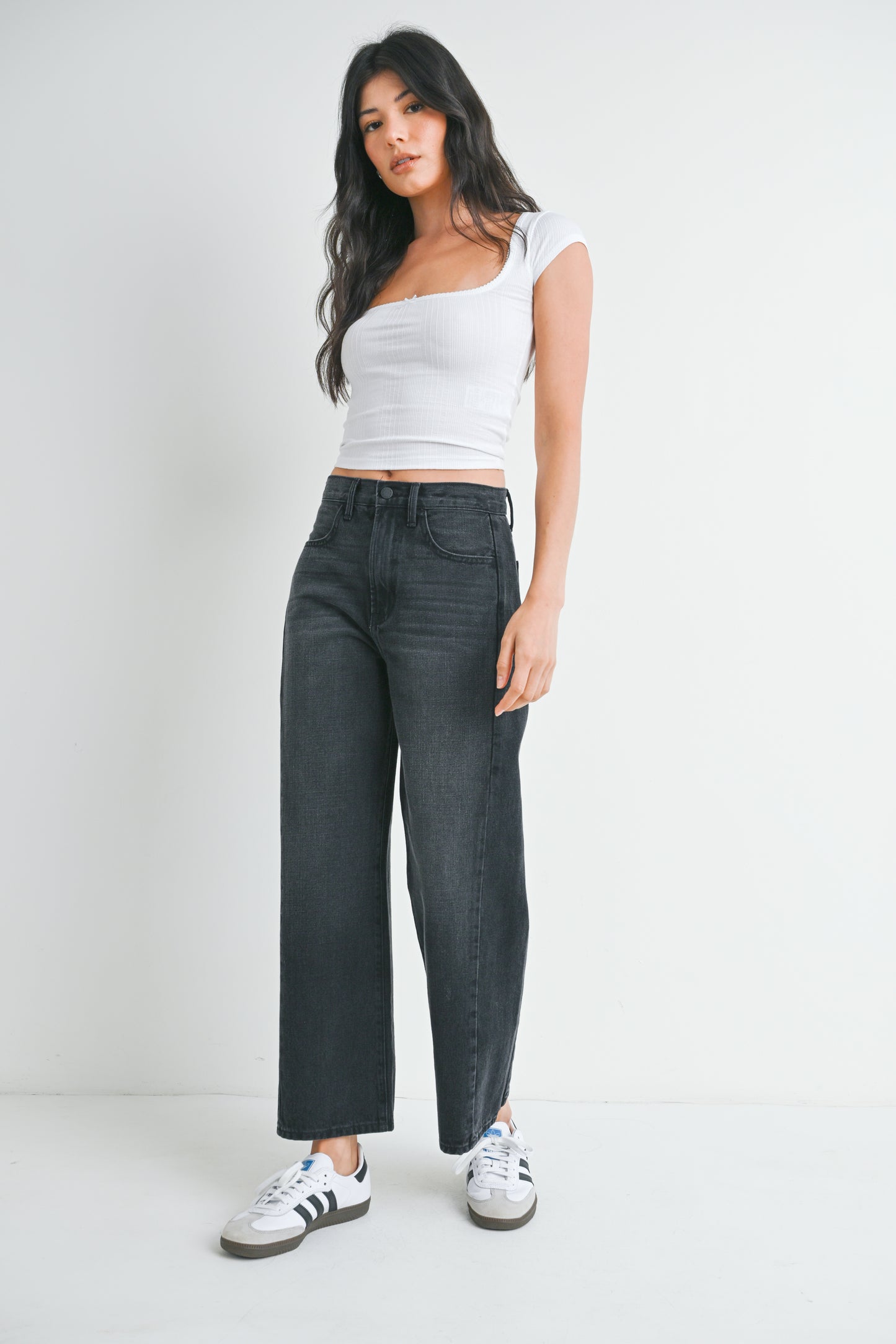 Nicolete Washed Black Barrel Denim